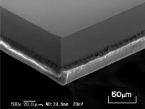 그림1. 표면 SEM사진 DAF 레이저 커팅(70 µmSi + 20 µmDAF)